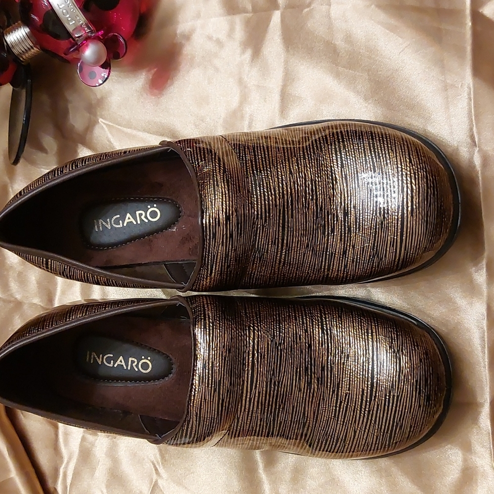 Clogs - Picture 3 of 7